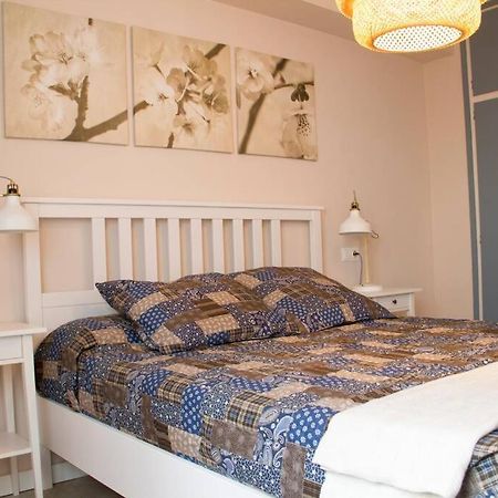 Lloret De Mar - Beachside Apartment - Free Parking - Limited Size Car Exterior photo