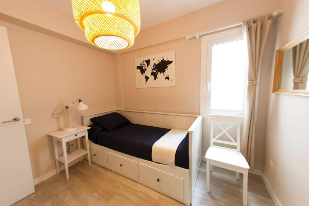 Lloret De Mar - Beachside Apartment - Free Parking - Limited Size Car Exterior photo